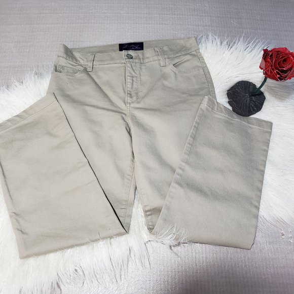 NYDJ Pants - Not Your Daughter's Jeans NYDJ pants stretch